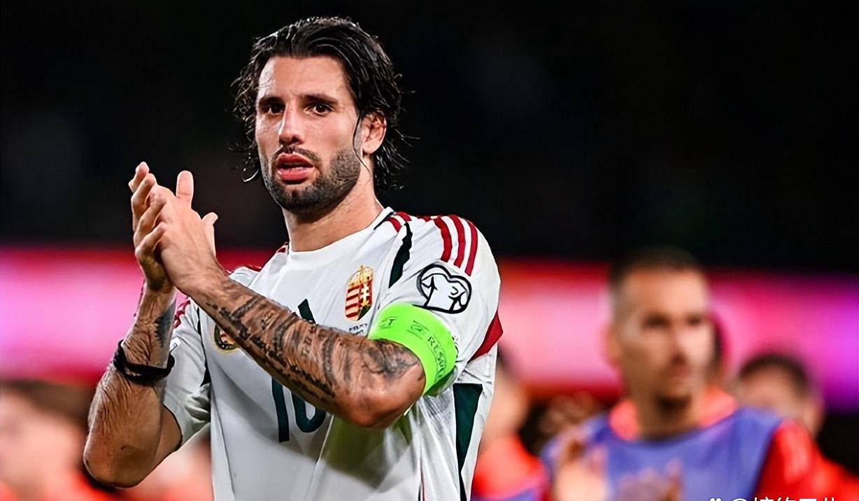 葡萄牙奋力抗衡荷兰,双方战平晋级前景未明 葡萄牙奋力抗衡荷兰,双方战平晋级前景未明