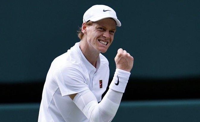 法网轻取美网，辛纳高光表现