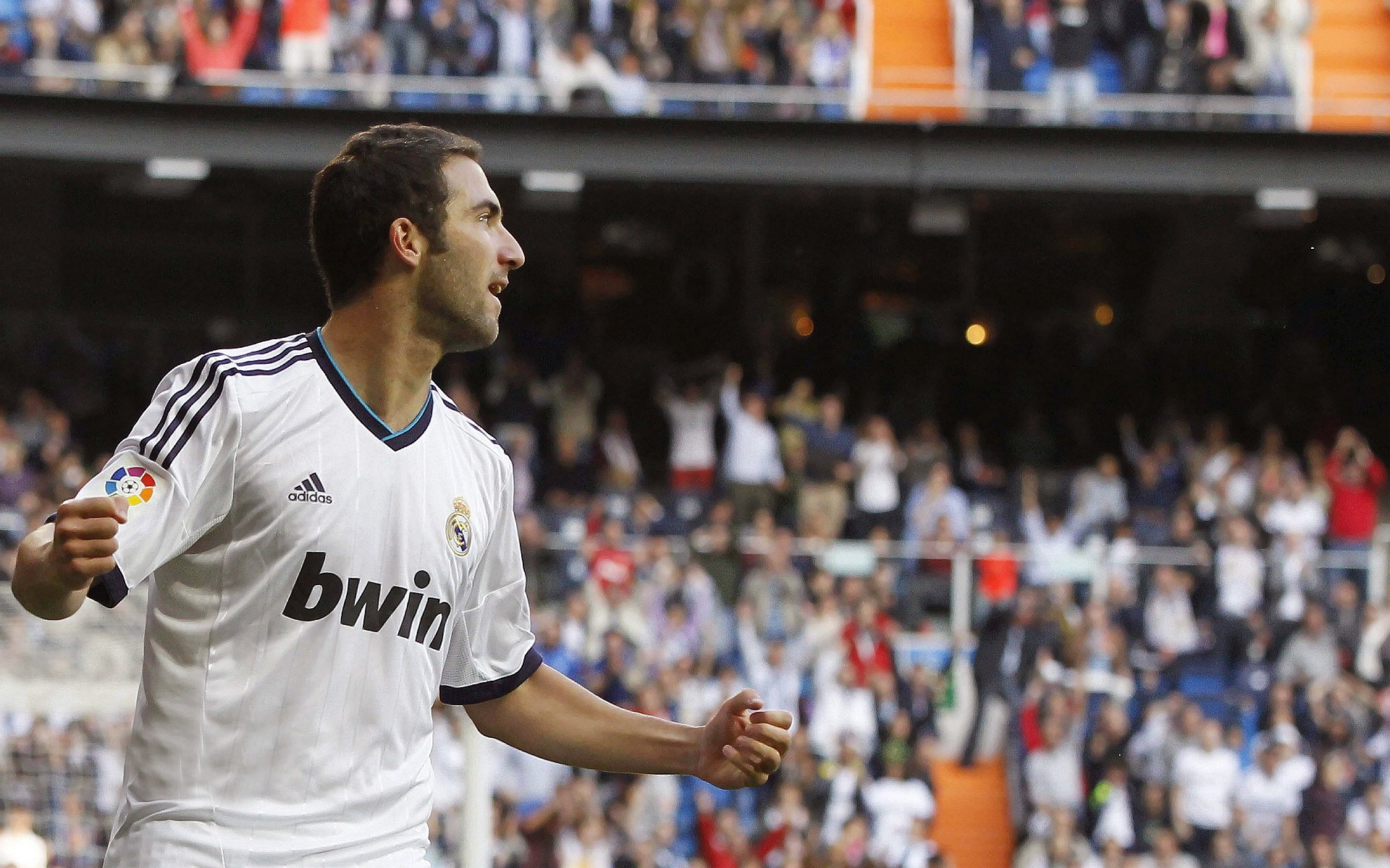 爱游戏体育-法拉利逆转索伯车队，勒克莱尔刷新纪录，一场技术与意志的胜利